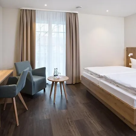 فندق Hotel-gasthaus Engel Luttingen