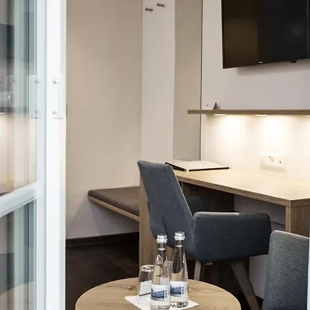 Hotel-gasthaus Engel Luttingen فندق