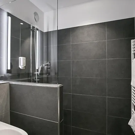 Hotel-gasthaus Engel Luttingen فندق لاوفنبورغ