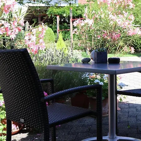 فندق Hotel-gasthaus Engel Luttingen 3*