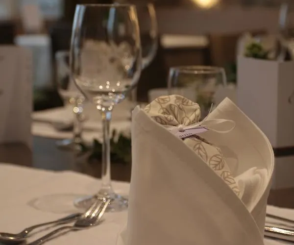 Hotel Hotel-gasthaus Engel Luttingen 3*